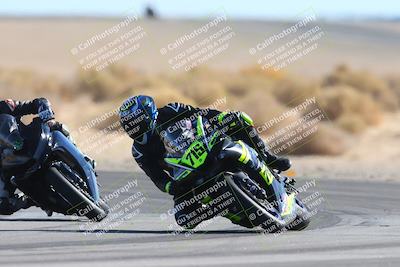 media/Jan-10-2025-CVMA Friday Practice (Fri) [[489e0da257]]/Group 4 and Trackday/Session 4 (Turn 16)/